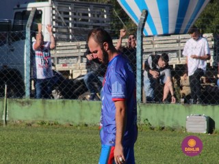 
<a style='margin-left: 5px;' class='btn btn-xs btn-social btn-facebook' href='https://www.facebook.com/sharer/sharer.php?u=https://boladovale.com.br/imgs/800-800-90/conteudo/fotos/1639/img7587.jpg' rel='popup' data-width='500' data-height='400'><i class='fa fa-facebook'></i>Compartilhar <span class='hidden-xs'>no Facebook</span>
</a> 
<a class='btn btn-default btn-xs' target='_blank' href='imgs/800-800-90/conteudo/fotos/1639/img7587.jpg'>
<span class='glyphicon glyphicon-cloud-download'></span> Salvar
</a> 
<span></span>