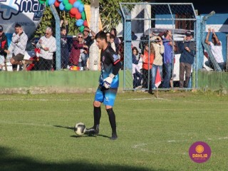 
<a style='margin-left: 5px;' class='btn btn-xs btn-social btn-facebook' href='https://www.facebook.com/sharer/sharer.php?u=https://boladovale.com.br/imgs/800-800-90/conteudo/fotos/1639/img7607.jpg' rel='popup' data-width='500' data-height='400'><i class='fa fa-facebook'></i>Compartilhar <span class='hidden-xs'>no Facebook</span>
</a> 
<a class='btn btn-default btn-xs' target='_blank' href='imgs/800-800-90/conteudo/fotos/1639/img7607.jpg'>
<span class='glyphicon glyphicon-cloud-download'></span> Salvar
</a> 
<span></span>