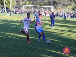 
<a style='margin-left: 5px;' class='btn btn-xs btn-social btn-facebook' href='https://www.facebook.com/sharer/sharer.php?u=https://boladovale.com.br/imgs/800-800-90/conteudo/fotos/1639/img7626.jpg' rel='popup' data-width='500' data-height='400'><i class='fa fa-facebook'></i>Compartilhar <span class='hidden-xs'>no Facebook</span>
</a> 
<a class='btn btn-default btn-xs' target='_blank' href='imgs/800-800-90/conteudo/fotos/1639/img7626.jpg'>
<span class='glyphicon glyphicon-cloud-download'></span> Salvar
</a> 
<span></span>