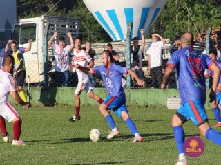 
<a style='margin-left: 5px;' class='btn btn-xs btn-social btn-facebook' href='https://www.facebook.com/sharer/sharer.php?u=https://boladovale.com.br/imgs/800-800-90/conteudo/fotos/1639/img7633.jpg' rel='popup' data-width='500' data-height='400'><i class='fa fa-facebook'></i>Compartilhar <span class='hidden-xs'>no Facebook</span>
</a> 
<a class='btn btn-default btn-xs' target='_blank' href='imgs/800-800-90/conteudo/fotos/1639/img7633.jpg'>
<span class='glyphicon glyphicon-cloud-download'></span> Salvar
</a> 
<span></span>