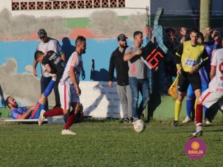 
<a style='margin-left: 5px;' class='btn btn-xs btn-social btn-facebook' href='https://www.facebook.com/sharer/sharer.php?u=https://boladovale.com.br/imgs/800-800-90/conteudo/fotos/1639/img7634.jpg' rel='popup' data-width='500' data-height='400'><i class='fa fa-facebook'></i>Compartilhar <span class='hidden-xs'>no Facebook</span>
</a> 
<a class='btn btn-default btn-xs' target='_blank' href='imgs/800-800-90/conteudo/fotos/1639/img7634.jpg'>
<span class='glyphicon glyphicon-cloud-download'></span> Salvar
</a> 
<span></span>