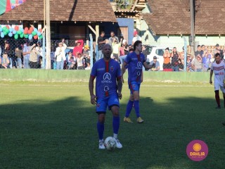 
<a style='margin-left: 5px;' class='btn btn-xs btn-social btn-facebook' href='https://www.facebook.com/sharer/sharer.php?u=https://boladovale.com.br/imgs/800-800-90/conteudo/fotos/1639/img7641.jpg' rel='popup' data-width='500' data-height='400'><i class='fa fa-facebook'></i>Compartilhar <span class='hidden-xs'>no Facebook</span>
</a> 
<a class='btn btn-default btn-xs' target='_blank' href='imgs/800-800-90/conteudo/fotos/1639/img7641.jpg'>
<span class='glyphicon glyphicon-cloud-download'></span> Salvar
</a> 
<span></span>