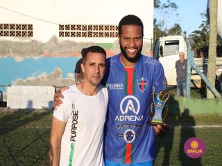 
<a style='margin-left: 5px;' class='btn btn-xs btn-social btn-facebook' href='https://www.facebook.com/sharer/sharer.php?u=https://boladovale.com.br/imgs/800-800-90/conteudo/fotos/1639/img7675.jpg' rel='popup' data-width='500' data-height='400'><i class='fa fa-facebook'></i>Compartilhar <span class='hidden-xs'>no Facebook</span>
</a> 
<a class='btn btn-default btn-xs' target='_blank' href='imgs/800-800-90/conteudo/fotos/1639/img7675.jpg'>
<span class='glyphicon glyphicon-cloud-download'></span> Salvar
</a> 
<span></span>