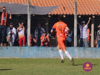 
<a style='margin-left: 5px;' class='btn btn-xs btn-social btn-facebook' href='https://www.facebook.com/sharer/sharer.php?u=https://boladovale.com.br/imgs/800-800-90/conteudo/fotos/1640/img7754.jpg' rel='popup' data-width='500' data-height='400'><i class='fa fa-facebook'></i>Compartilhar <span class='hidden-xs'>no Facebook</span>
</a> 
<a class='btn btn-default btn-xs' target='_blank' href='imgs/800-800-90/conteudo/fotos/1640/img7754.jpg'>
<span class='glyphicon glyphicon-cloud-download'></span> Salvar
</a> 
<span></span>