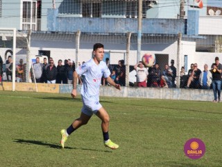 
<a style='margin-left: 5px;' class='btn btn-xs btn-social btn-facebook' href='https://www.facebook.com/sharer/sharer.php?u=https://boladovale.com.br/imgs/800-800-90/conteudo/fotos/1640/img7767.jpg' rel='popup' data-width='500' data-height='400'><i class='fa fa-facebook'></i>Compartilhar <span class='hidden-xs'>no Facebook</span>
</a> 
<a class='btn btn-default btn-xs' target='_blank' href='imgs/800-800-90/conteudo/fotos/1640/img7767.jpg'>
<span class='glyphicon glyphicon-cloud-download'></span> Salvar
</a> 
<span></span>