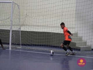 
<a style='margin-left: 5px;' class='btn btn-xs btn-social btn-facebook' href='https://www.facebook.com/sharer/sharer.php?u=https://boladovale.com.br/imgs/800-800-90/conteudo/fotos/1641/img7968.jpg' rel='popup' data-width='500' data-height='400'><i class='fa fa-facebook'></i>Compartilhar <span class='hidden-xs'>no Facebook</span>
</a> 
<a class='btn btn-default btn-xs' target='_blank' href='imgs/800-800-90/conteudo/fotos/1641/img7968.jpg'>
<span class='glyphicon glyphicon-cloud-download'></span> Salvar
</a> 
<span></span>