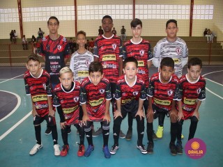 
<a style='margin-left: 5px;' class='btn btn-xs btn-social btn-facebook' href='https://www.facebook.com/sharer/sharer.php?u=https://boladovale.com.br/imgs/800-800-90/conteudo/fotos/1641/img7993.jpg' rel='popup' data-width='500' data-height='400'><i class='fa fa-facebook'></i>Compartilhar <span class='hidden-xs'>no Facebook</span>
</a> 
<a class='btn btn-default btn-xs' target='_blank' href='imgs/800-800-90/conteudo/fotos/1641/img7993.jpg'>
<span class='glyphicon glyphicon-cloud-download'></span> Salvar
</a> 
<span></span>
