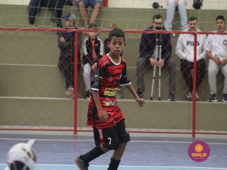 
<a style='margin-left: 5px;' class='btn btn-xs btn-social btn-facebook' href='https://www.facebook.com/sharer/sharer.php?u=https://boladovale.com.br/imgs/800-800-90/conteudo/fotos/1641/img8044.jpg' rel='popup' data-width='500' data-height='400'><i class='fa fa-facebook'></i>Compartilhar <span class='hidden-xs'>no Facebook</span>
</a> 
<a class='btn btn-default btn-xs' target='_blank' href='imgs/800-800-90/conteudo/fotos/1641/img8044.jpg'>
<span class='glyphicon glyphicon-cloud-download'></span> Salvar
</a> 
<span></span>