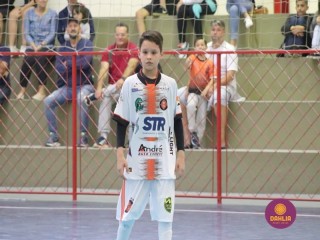 
<a style='margin-left: 5px;' class='btn btn-xs btn-social btn-facebook' href='https://www.facebook.com/sharer/sharer.php?u=https://boladovale.com.br/imgs/800-800-90/conteudo/fotos/1641/img8063.jpg' rel='popup' data-width='500' data-height='400'><i class='fa fa-facebook'></i>Compartilhar <span class='hidden-xs'>no Facebook</span>
</a> 
<a class='btn btn-default btn-xs' target='_blank' href='imgs/800-800-90/conteudo/fotos/1641/img8063.jpg'>
<span class='glyphicon glyphicon-cloud-download'></span> Salvar
</a> 
<span></span>