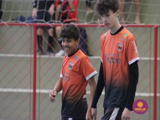 
<a style='margin-left: 5px;' class='btn btn-xs btn-social btn-facebook' href='https://www.facebook.com/sharer/sharer.php?u=https://boladovale.com.br/imgs/800-800-90/conteudo/fotos/1641/img8089.jpg' rel='popup' data-width='500' data-height='400'><i class='fa fa-facebook'></i>Compartilhar <span class='hidden-xs'>no Facebook</span>
</a> 
<a class='btn btn-default btn-xs' target='_blank' href='imgs/800-800-90/conteudo/fotos/1641/img8089.jpg'>
<span class='glyphicon glyphicon-cloud-download'></span> Salvar
</a> 
<span></span>