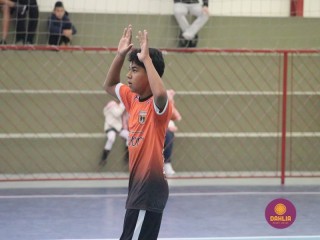 
<a style='margin-left: 5px;' class='btn btn-xs btn-social btn-facebook' href='https://www.facebook.com/sharer/sharer.php?u=https://boladovale.com.br/imgs/800-800-90/conteudo/fotos/1641/img8106.jpg' rel='popup' data-width='500' data-height='400'><i class='fa fa-facebook'></i>Compartilhar <span class='hidden-xs'>no Facebook</span>
</a> 
<a class='btn btn-default btn-xs' target='_blank' href='imgs/800-800-90/conteudo/fotos/1641/img8106.jpg'>
<span class='glyphicon glyphicon-cloud-download'></span> Salvar
</a> 
<span></span>