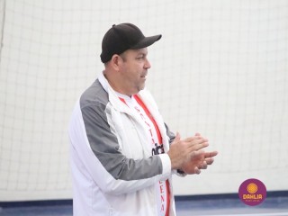 
<a style='margin-left: 5px;' class='btn btn-xs btn-social btn-facebook' href='https://www.facebook.com/sharer/sharer.php?u=https://boladovale.com.br/imgs/800-800-90/conteudo/fotos/1641/img8119.jpg' rel='popup' data-width='500' data-height='400'><i class='fa fa-facebook'></i>Compartilhar <span class='hidden-xs'>no Facebook</span>
</a> 
<a class='btn btn-default btn-xs' target='_blank' href='imgs/800-800-90/conteudo/fotos/1641/img8119.jpg'>
<span class='glyphicon glyphicon-cloud-download'></span> Salvar
</a> 
<span></span>