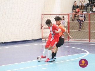 
<a style='margin-left: 5px;' class='btn btn-xs btn-social btn-facebook' href='https://www.facebook.com/sharer/sharer.php?u=https://boladovale.com.br/imgs/800-800-90/conteudo/fotos/1641/img8123.jpg' rel='popup' data-width='500' data-height='400'><i class='fa fa-facebook'></i>Compartilhar <span class='hidden-xs'>no Facebook</span>
</a> 
<a class='btn btn-default btn-xs' target='_blank' href='imgs/800-800-90/conteudo/fotos/1641/img8123.jpg'>
<span class='glyphicon glyphicon-cloud-download'></span> Salvar
</a> 
<span></span>