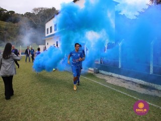 
<a style='margin-left: 5px;' class='btn btn-xs btn-social btn-facebook' href='https://www.facebook.com/sharer/sharer.php?u=https://boladovale.com.br/imgs/800-800-90/conteudo/fotos/1642/img8186.jpg' rel='popup' data-width='500' data-height='400'><i class='fa fa-facebook'></i>Compartilhar <span class='hidden-xs'>no Facebook</span>
</a> 
<a class='btn btn-default btn-xs' target='_blank' href='imgs/800-800-90/conteudo/fotos/1642/img8186.jpg'>
<span class='glyphicon glyphicon-cloud-download'></span> Salvar
</a> 
<span></span>