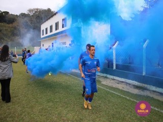 
<a style='margin-left: 5px;' class='btn btn-xs btn-social btn-facebook' href='https://www.facebook.com/sharer/sharer.php?u=https://boladovale.com.br/imgs/800-800-90/conteudo/fotos/1642/img8188.jpg' rel='popup' data-width='500' data-height='400'><i class='fa fa-facebook'></i>Compartilhar <span class='hidden-xs'>no Facebook</span>
</a> 
<a class='btn btn-default btn-xs' target='_blank' href='imgs/800-800-90/conteudo/fotos/1642/img8188.jpg'>
<span class='glyphicon glyphicon-cloud-download'></span> Salvar
</a> 
<span></span>
