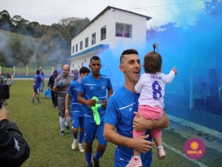 
<a style='margin-left: 5px;' class='btn btn-xs btn-social btn-facebook' href='https://www.facebook.com/sharer/sharer.php?u=https://boladovale.com.br/imgs/800-800-90/conteudo/fotos/1642/img8195.jpg' rel='popup' data-width='500' data-height='400'><i class='fa fa-facebook'></i>Compartilhar <span class='hidden-xs'>no Facebook</span>
</a> 
<a class='btn btn-default btn-xs' target='_blank' href='imgs/800-800-90/conteudo/fotos/1642/img8195.jpg'>
<span class='glyphicon glyphicon-cloud-download'></span> Salvar
</a> 
<span></span>
