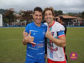 
<a style='margin-left: 5px;' class='btn btn-xs btn-social btn-facebook' href='https://www.facebook.com/sharer/sharer.php?u=https://boladovale.com.br/imgs/800-800-90/conteudo/fotos/1642/img8247.jpg' rel='popup' data-width='500' data-height='400'><i class='fa fa-facebook'></i>Compartilhar <span class='hidden-xs'>no Facebook</span>
</a> 
<a class='btn btn-default btn-xs' target='_blank' href='imgs/800-800-90/conteudo/fotos/1642/img8247.jpg'>
<span class='glyphicon glyphicon-cloud-download'></span> Salvar
</a> 
<span></span>