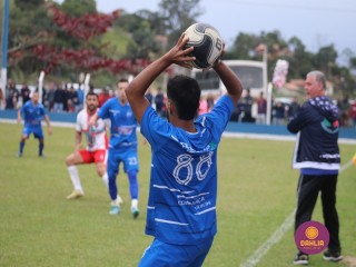 
<a style='margin-left: 5px;' class='btn btn-xs btn-social btn-facebook' href='https://www.facebook.com/sharer/sharer.php?u=https://boladovale.com.br/imgs/800-800-90/conteudo/fotos/1642/img8337.jpg' rel='popup' data-width='500' data-height='400'><i class='fa fa-facebook'></i>Compartilhar <span class='hidden-xs'>no Facebook</span>
</a> 
<a class='btn btn-default btn-xs' target='_blank' href='imgs/800-800-90/conteudo/fotos/1642/img8337.jpg'>
<span class='glyphicon glyphicon-cloud-download'></span> Salvar
</a> 
<span></span>