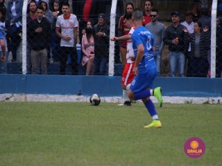 
<a style='margin-left: 5px;' class='btn btn-xs btn-social btn-facebook' href='https://www.facebook.com/sharer/sharer.php?u=https://boladovale.com.br/imgs/800-800-90/conteudo/fotos/1642/img8341.jpg' rel='popup' data-width='500' data-height='400'><i class='fa fa-facebook'></i>Compartilhar <span class='hidden-xs'>no Facebook</span>
</a> 
<a class='btn btn-default btn-xs' target='_blank' href='imgs/800-800-90/conteudo/fotos/1642/img8341.jpg'>
<span class='glyphicon glyphicon-cloud-download'></span> Salvar
</a> 
<span></span>