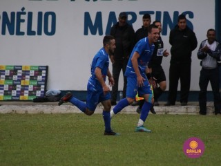 
<a style='margin-left: 5px;' class='btn btn-xs btn-social btn-facebook' href='https://www.facebook.com/sharer/sharer.php?u=https://boladovale.com.br/imgs/800-800-90/conteudo/fotos/1642/img8512.jpg' rel='popup' data-width='500' data-height='400'><i class='fa fa-facebook'></i>Compartilhar <span class='hidden-xs'>no Facebook</span>
</a> 
<a class='btn btn-default btn-xs' target='_blank' href='imgs/800-800-90/conteudo/fotos/1642/img8512.jpg'>
<span class='glyphicon glyphicon-cloud-download'></span> Salvar
</a> 
<span></span>