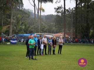 
<a style='margin-left: 5px;' class='btn btn-xs btn-social btn-facebook' href='https://www.facebook.com/sharer/sharer.php?u=https://boladovale.com.br/imgs/800-800-90/conteudo/fotos/1645/img9218.jpg' rel='popup' data-width='500' data-height='400'><i class='fa fa-facebook'></i>Compartilhar <span class='hidden-xs'>no Facebook</span>
</a> 
<a class='btn btn-default btn-xs' target='_blank' href='imgs/800-800-90/conteudo/fotos/1645/img9218.jpg'>
<span class='glyphicon glyphicon-cloud-download'></span> Salvar
</a> 
<span></span>
