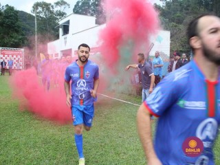 
<a style='margin-left: 5px;' class='btn btn-xs btn-social btn-facebook' href='https://www.facebook.com/sharer/sharer.php?u=https://boladovale.com.br/imgs/800-800-90/conteudo/fotos/1645/img9255.jpg' rel='popup' data-width='500' data-height='400'><i class='fa fa-facebook'></i>Compartilhar <span class='hidden-xs'>no Facebook</span>
</a> 
<a class='btn btn-default btn-xs' target='_blank' href='imgs/800-800-90/conteudo/fotos/1645/img9255.jpg'>
<span class='glyphicon glyphicon-cloud-download'></span> Salvar
</a> 
<span></span>