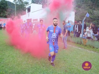 
<a style='margin-left: 5px;' class='btn btn-xs btn-social btn-facebook' href='https://www.facebook.com/sharer/sharer.php?u=https://boladovale.com.br/imgs/800-800-90/conteudo/fotos/1645/img9256.jpg' rel='popup' data-width='500' data-height='400'><i class='fa fa-facebook'></i>Compartilhar <span class='hidden-xs'>no Facebook</span>
</a> 
<a class='btn btn-default btn-xs' target='_blank' href='imgs/800-800-90/conteudo/fotos/1645/img9256.jpg'>
<span class='glyphicon glyphicon-cloud-download'></span> Salvar
</a> 
<span></span>