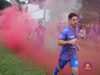 
<a style='margin-left: 5px;' class='btn btn-xs btn-social btn-facebook' href='https://www.facebook.com/sharer/sharer.php?u=https://boladovale.com.br/imgs/800-800-90/conteudo/fotos/1645/img9258.jpg' rel='popup' data-width='500' data-height='400'><i class='fa fa-facebook'></i>Compartilhar <span class='hidden-xs'>no Facebook</span>
</a> 
<a class='btn btn-default btn-xs' target='_blank' href='imgs/800-800-90/conteudo/fotos/1645/img9258.jpg'>
<span class='glyphicon glyphicon-cloud-download'></span> Salvar
</a> 
<span></span>