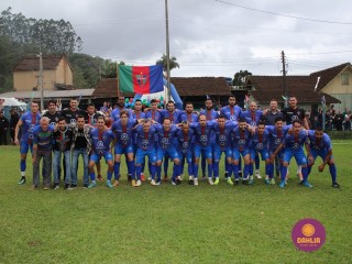 
<a style='margin-left: 5px;' class='btn btn-xs btn-social btn-facebook' href='https://www.facebook.com/sharer/sharer.php?u=https://boladovale.com.br/imgs/800-800-90/conteudo/fotos/1645/img9270.jpg' rel='popup' data-width='500' data-height='400'><i class='fa fa-facebook'></i>Compartilhar <span class='hidden-xs'>no Facebook</span>
</a> 
<a class='btn btn-default btn-xs' target='_blank' href='imgs/800-800-90/conteudo/fotos/1645/img9270.jpg'>
<span class='glyphicon glyphicon-cloud-download'></span> Salvar
</a> 
<span></span>