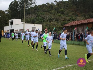 
<a style='margin-left: 5px;' class='btn btn-xs btn-social btn-facebook' href='https://www.facebook.com/sharer/sharer.php?u=https://boladovale.com.br/imgs/800-800-90/conteudo/fotos/1645/img9271.jpg' rel='popup' data-width='500' data-height='400'><i class='fa fa-facebook'></i>Compartilhar <span class='hidden-xs'>no Facebook</span>
</a> 
<a class='btn btn-default btn-xs' target='_blank' href='imgs/800-800-90/conteudo/fotos/1645/img9271.jpg'>
<span class='glyphicon glyphicon-cloud-download'></span> Salvar
</a> 
<span></span>