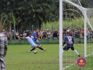 
<a style='margin-left: 5px;' class='btn btn-xs btn-social btn-facebook' href='https://www.facebook.com/sharer/sharer.php?u=https://boladovale.com.br/imgs/800-800-90/conteudo/fotos/1645/img9393.jpg' rel='popup' data-width='500' data-height='400'><i class='fa fa-facebook'></i>Compartilhar <span class='hidden-xs'>no Facebook</span>
</a> 
<a class='btn btn-default btn-xs' target='_blank' href='imgs/800-800-90/conteudo/fotos/1645/img9393.jpg'>
<span class='glyphicon glyphicon-cloud-download'></span> Salvar
</a> 
<span></span>