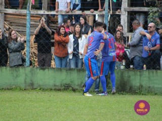 
<a style='margin-left: 5px;' class='btn btn-xs btn-social btn-facebook' href='https://www.facebook.com/sharer/sharer.php?u=https://boladovale.com.br/imgs/800-800-90/conteudo/fotos/1645/img9415-42.jpg' rel='popup' data-width='500' data-height='400'><i class='fa fa-facebook'></i>Compartilhar <span class='hidden-xs'>no Facebook</span>
</a> 
<a class='btn btn-default btn-xs' target='_blank' href='imgs/800-800-90/conteudo/fotos/1645/img9415-42.jpg'>
<span class='glyphicon glyphicon-cloud-download'></span> Salvar
</a> 
<span></span>
