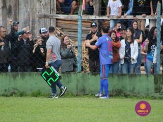 
<a style='margin-left: 5px;' class='btn btn-xs btn-social btn-facebook' href='https://www.facebook.com/sharer/sharer.php?u=https://boladovale.com.br/imgs/800-800-90/conteudo/fotos/1645/img9415-43.jpg' rel='popup' data-width='500' data-height='400'><i class='fa fa-facebook'></i>Compartilhar <span class='hidden-xs'>no Facebook</span>
</a> 
<a class='btn btn-default btn-xs' target='_blank' href='imgs/800-800-90/conteudo/fotos/1645/img9415-43.jpg'>
<span class='glyphicon glyphicon-cloud-download'></span> Salvar
</a> 
<span></span>