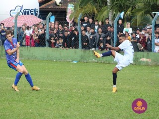 
<a style='margin-left: 5px;' class='btn btn-xs btn-social btn-facebook' href='https://www.facebook.com/sharer/sharer.php?u=https://boladovale.com.br/imgs/800-800-90/conteudo/fotos/1645/img9415-66.jpg' rel='popup' data-width='500' data-height='400'><i class='fa fa-facebook'></i>Compartilhar <span class='hidden-xs'>no Facebook</span>
</a> 
<a class='btn btn-default btn-xs' target='_blank' href='imgs/800-800-90/conteudo/fotos/1645/img9415-66.jpg'>
<span class='glyphicon glyphicon-cloud-download'></span> Salvar
</a> 
<span></span>