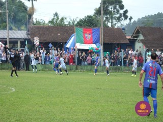 
<a style='margin-left: 5px;' class='btn btn-xs btn-social btn-facebook' href='https://www.facebook.com/sharer/sharer.php?u=https://boladovale.com.br/imgs/800-800-90/conteudo/fotos/1645/img9415-7.jpg' rel='popup' data-width='500' data-height='400'><i class='fa fa-facebook'></i>Compartilhar <span class='hidden-xs'>no Facebook</span>
</a> 
<a class='btn btn-default btn-xs' target='_blank' href='imgs/800-800-90/conteudo/fotos/1645/img9415-7.jpg'>
<span class='glyphicon glyphicon-cloud-download'></span> Salvar
</a> 
<span></span>