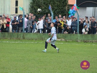 
<a style='margin-left: 5px;' class='btn btn-xs btn-social btn-facebook' href='https://www.facebook.com/sharer/sharer.php?u=https://boladovale.com.br/imgs/800-800-90/conteudo/fotos/1645/img9415-73.jpg' rel='popup' data-width='500' data-height='400'><i class='fa fa-facebook'></i>Compartilhar <span class='hidden-xs'>no Facebook</span>
</a> 
<a class='btn btn-default btn-xs' target='_blank' href='imgs/800-800-90/conteudo/fotos/1645/img9415-73.jpg'>
<span class='glyphicon glyphicon-cloud-download'></span> Salvar
</a> 
<span></span>