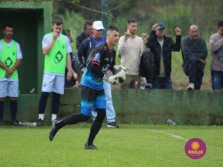 
<a style='margin-left: 5px;' class='btn btn-xs btn-social btn-facebook' href='https://www.facebook.com/sharer/sharer.php?u=https://boladovale.com.br/imgs/800-800-90/conteudo/fotos/1645/img9415-76.jpg' rel='popup' data-width='500' data-height='400'><i class='fa fa-facebook'></i>Compartilhar <span class='hidden-xs'>no Facebook</span>
</a> 
<a class='btn btn-default btn-xs' target='_blank' href='imgs/800-800-90/conteudo/fotos/1645/img9415-76.jpg'>
<span class='glyphicon glyphicon-cloud-download'></span> Salvar
</a> 
<span></span>