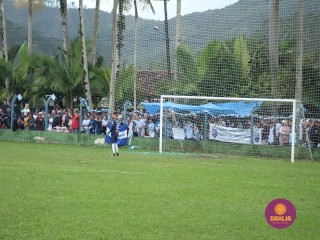 
<a style='margin-left: 5px;' class='btn btn-xs btn-social btn-facebook' href='https://www.facebook.com/sharer/sharer.php?u=https://boladovale.com.br/imgs/800-800-90/conteudo/fotos/1645/img9415-8.jpg' rel='popup' data-width='500' data-height='400'><i class='fa fa-facebook'></i>Compartilhar <span class='hidden-xs'>no Facebook</span>
</a> 
<a class='btn btn-default btn-xs' target='_blank' href='imgs/800-800-90/conteudo/fotos/1645/img9415-8.jpg'>
<span class='glyphicon glyphicon-cloud-download'></span> Salvar
</a> 
<span></span>