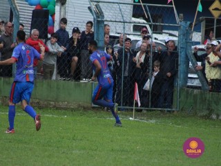 
<a style='margin-left: 5px;' class='btn btn-xs btn-social btn-facebook' href='https://www.facebook.com/sharer/sharer.php?u=https://boladovale.com.br/imgs/800-800-90/conteudo/fotos/1645/img9415-86.jpg' rel='popup' data-width='500' data-height='400'><i class='fa fa-facebook'></i>Compartilhar <span class='hidden-xs'>no Facebook</span>
</a> 
<a class='btn btn-default btn-xs' target='_blank' href='imgs/800-800-90/conteudo/fotos/1645/img9415-86.jpg'>
<span class='glyphicon glyphicon-cloud-download'></span> Salvar
</a> 
<span></span>