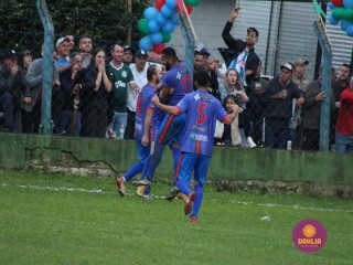 
<a style='margin-left: 5px;' class='btn btn-xs btn-social btn-facebook' href='https://www.facebook.com/sharer/sharer.php?u=https://boladovale.com.br/imgs/800-800-90/conteudo/fotos/1645/img9415-87.jpg' rel='popup' data-width='500' data-height='400'><i class='fa fa-facebook'></i>Compartilhar <span class='hidden-xs'>no Facebook</span>
</a> 
<a class='btn btn-default btn-xs' target='_blank' href='imgs/800-800-90/conteudo/fotos/1645/img9415-87.jpg'>
<span class='glyphicon glyphicon-cloud-download'></span> Salvar
</a> 
<span></span>