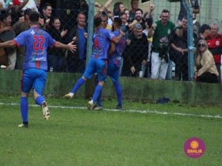 
<a style='margin-left: 5px;' class='btn btn-xs btn-social btn-facebook' href='https://www.facebook.com/sharer/sharer.php?u=https://boladovale.com.br/imgs/800-800-90/conteudo/fotos/1645/img9415-89.jpg' rel='popup' data-width='500' data-height='400'><i class='fa fa-facebook'></i>Compartilhar <span class='hidden-xs'>no Facebook</span>
</a> 
<a class='btn btn-default btn-xs' target='_blank' href='imgs/800-800-90/conteudo/fotos/1645/img9415-89.jpg'>
<span class='glyphicon glyphicon-cloud-download'></span> Salvar
</a> 
<span></span>