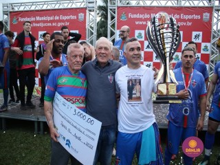 
<a style='margin-left: 5px;' class='btn btn-xs btn-social btn-facebook' href='https://www.facebook.com/sharer/sharer.php?u=https://boladovale.com.br/imgs/800-800-90/conteudo/fotos/1646/img9639.jpg' rel='popup' data-width='500' data-height='400'><i class='fa fa-facebook'></i>Compartilhar <span class='hidden-xs'>no Facebook</span>
</a> 
<a class='btn btn-default btn-xs' target='_blank' href='imgs/800-800-90/conteudo/fotos/1646/img9639.jpg'>
<span class='glyphicon glyphicon-cloud-download'></span> Salvar
</a> 
<span></span>
