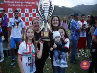 
<a style='margin-left: 5px;' class='btn btn-xs btn-social btn-facebook' href='https://www.facebook.com/sharer/sharer.php?u=https://boladovale.com.br/imgs/800-800-90/conteudo/fotos/1646/img9707.jpg' rel='popup' data-width='500' data-height='400'><i class='fa fa-facebook'></i>Compartilhar <span class='hidden-xs'>no Facebook</span>
</a> 
<a class='btn btn-default btn-xs' target='_blank' href='imgs/800-800-90/conteudo/fotos/1646/img9707.jpg'>
<span class='glyphicon glyphicon-cloud-download'></span> Salvar
</a> 
<span></span>