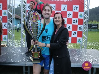 
<a style='margin-left: 5px;' class='btn btn-xs btn-social btn-facebook' href='https://www.facebook.com/sharer/sharer.php?u=https://boladovale.com.br/imgs/800-800-90/conteudo/fotos/1646/img9715.jpg' rel='popup' data-width='500' data-height='400'><i class='fa fa-facebook'></i>Compartilhar <span class='hidden-xs'>no Facebook</span>
</a> 
<a class='btn btn-default btn-xs' target='_blank' href='imgs/800-800-90/conteudo/fotos/1646/img9715.jpg'>
<span class='glyphicon glyphicon-cloud-download'></span> Salvar
</a> 
<span></span>