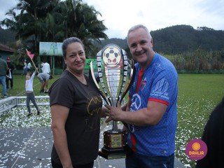 
<a style='margin-left: 5px;' class='btn btn-xs btn-social btn-facebook' href='https://www.facebook.com/sharer/sharer.php?u=https://boladovale.com.br/imgs/800-800-90/conteudo/fotos/1646/img9749.jpg' rel='popup' data-width='500' data-height='400'><i class='fa fa-facebook'></i>Compartilhar <span class='hidden-xs'>no Facebook</span>
</a> 
<a class='btn btn-default btn-xs' target='_blank' href='imgs/800-800-90/conteudo/fotos/1646/img9749.jpg'>
<span class='glyphicon glyphicon-cloud-download'></span> Salvar
</a> 
<span></span>