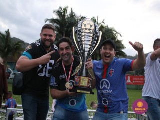 
<a style='margin-left: 5px;' class='btn btn-xs btn-social btn-facebook' href='https://www.facebook.com/sharer/sharer.php?u=https://boladovale.com.br/imgs/800-800-90/conteudo/fotos/1646/img9810.jpg' rel='popup' data-width='500' data-height='400'><i class='fa fa-facebook'></i>Compartilhar <span class='hidden-xs'>no Facebook</span>
</a> 
<a class='btn btn-default btn-xs' target='_blank' href='imgs/800-800-90/conteudo/fotos/1646/img9810.jpg'>
<span class='glyphicon glyphicon-cloud-download'></span> Salvar
</a> 
<span></span>