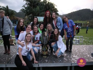 
<a style='margin-left: 5px;' class='btn btn-xs btn-social btn-facebook' href='https://www.facebook.com/sharer/sharer.php?u=https://boladovale.com.br/imgs/800-800-90/conteudo/fotos/1646/img9820.jpg' rel='popup' data-width='500' data-height='400'><i class='fa fa-facebook'></i>Compartilhar <span class='hidden-xs'>no Facebook</span>
</a> 
<a class='btn btn-default btn-xs' target='_blank' href='imgs/800-800-90/conteudo/fotos/1646/img9820.jpg'>
<span class='glyphicon glyphicon-cloud-download'></span> Salvar
</a> 
<span></span>