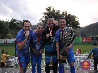 
<a style='margin-left: 5px;' class='btn btn-xs btn-social btn-facebook' href='https://www.facebook.com/sharer/sharer.php?u=https://boladovale.com.br/imgs/800-800-90/conteudo/fotos/1646/img9838.jpg' rel='popup' data-width='500' data-height='400'><i class='fa fa-facebook'></i>Compartilhar <span class='hidden-xs'>no Facebook</span>
</a> 
<a class='btn btn-default btn-xs' target='_blank' href='imgs/800-800-90/conteudo/fotos/1646/img9838.jpg'>
<span class='glyphicon glyphicon-cloud-download'></span> Salvar
</a> 
<span></span>