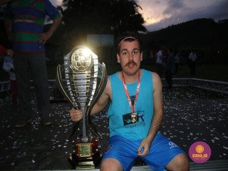 
<a style='margin-left: 5px;' class='btn btn-xs btn-social btn-facebook' href='https://www.facebook.com/sharer/sharer.php?u=https://boladovale.com.br/imgs/800-800-90/conteudo/fotos/1646/img9852.jpg' rel='popup' data-width='500' data-height='400'><i class='fa fa-facebook'></i>Compartilhar <span class='hidden-xs'>no Facebook</span>
</a> 
<a class='btn btn-default btn-xs' target='_blank' href='imgs/800-800-90/conteudo/fotos/1646/img9852.jpg'>
<span class='glyphicon glyphicon-cloud-download'></span> Salvar
</a> 
<span></span>