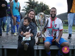 
<a style='margin-left: 5px;' class='btn btn-xs btn-social btn-facebook' href='https://www.facebook.com/sharer/sharer.php?u=https://boladovale.com.br/imgs/800-800-90/conteudo/fotos/1646/img9873.jpg' rel='popup' data-width='500' data-height='400'><i class='fa fa-facebook'></i>Compartilhar <span class='hidden-xs'>no Facebook</span>
</a> 
<a class='btn btn-default btn-xs' target='_blank' href='imgs/800-800-90/conteudo/fotos/1646/img9873.jpg'>
<span class='glyphicon glyphicon-cloud-download'></span> Salvar
</a> 
<span></span>